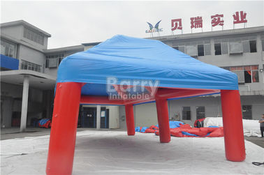 На открытом воздухе большое событие рекламируя раздувной шатер шатра, красных и голубых портативный воздушно--Саэлед