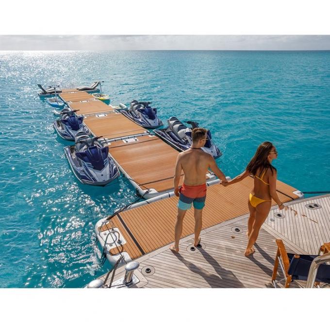 Водные озера Океан Отдых Форма T Надувная плавучая яхта Док Семейные друзья Партия 3