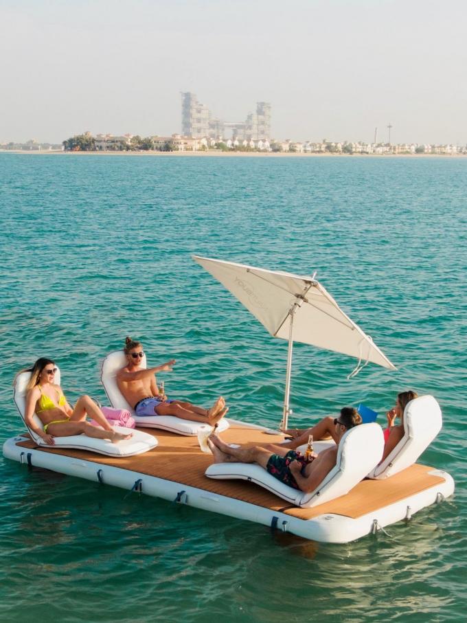 Водные озера Океан Отдых Форма T Надувная плавучая яхта Док Семейные друзья Партия 5