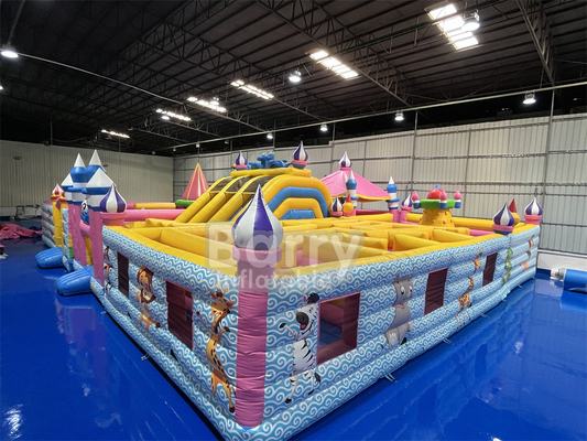 Надувная игровая площадка в помещении Водная игровая площадка в бассейне
