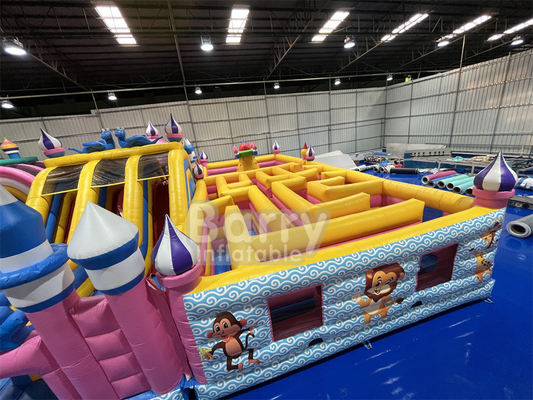 Надувная игровая площадка в помещении Водная игровая площадка в бассейне